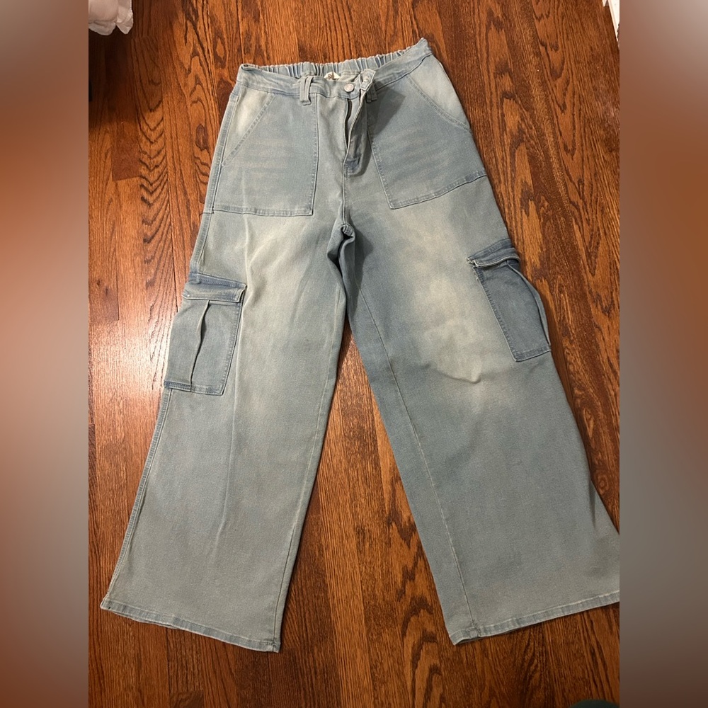 Light Wash Wide Leg Cargo Jeans